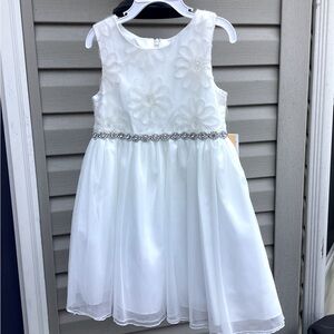 Beautiful white dress by purple rose size 6